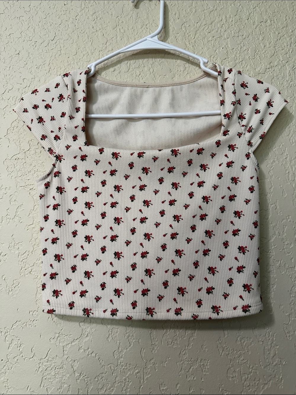 XOXO Cream Ribbed Square-Neck Crop Top with Red Floral Print S